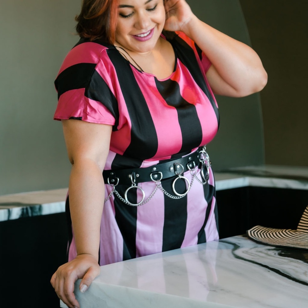 Plus Size Pink Stripe Short Sleeve Sheath Dress - Picture 4 of 6